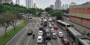 Greve de trens em SP causa congestionamento de mais de 2 mil km