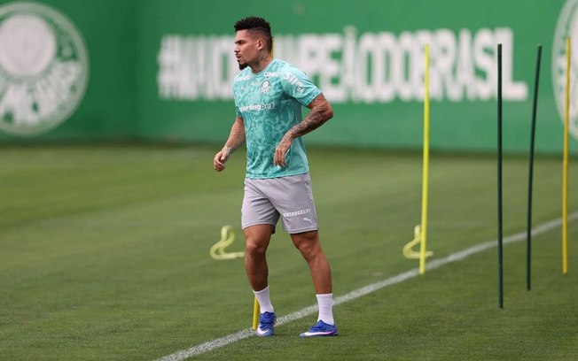 Jogadores do Palmeiras durante o treinamento desta quinta-feira (1) Jogadores do Palmeiras durante o treinamento desta quinta-feira (1)