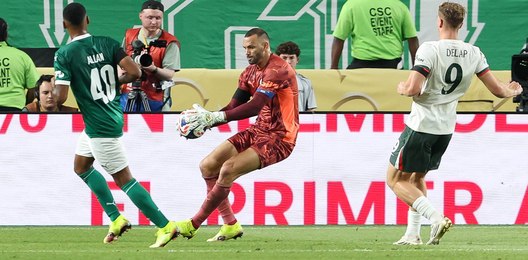 À la 1999, Palmeiras é eliminado do Mundial de novo com falha do goleiro e contra time inglês 
