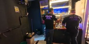 Milhares de garrafas de bebidas adulteradas são apreendidas no RJ