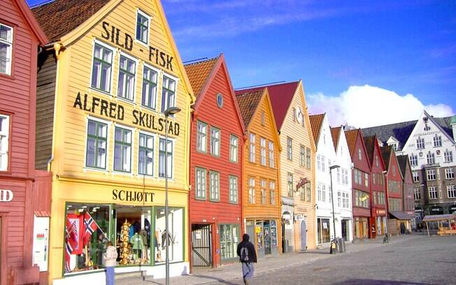 Casinhas coloridas do Bryggen estão entre as atrações gratuitas do país