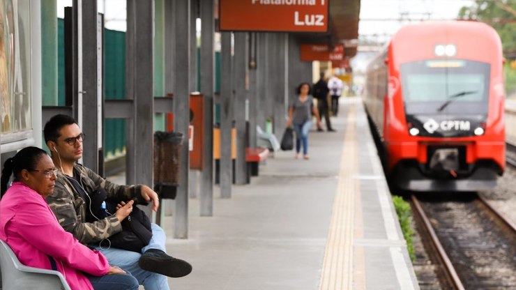 Feriado de Tiradentes muda circulação de trens em SP