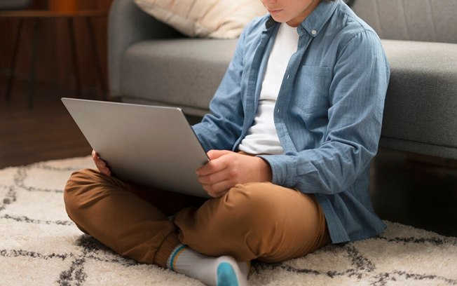 Como conversar com os filhos adolescentes sobre pornografia na internet