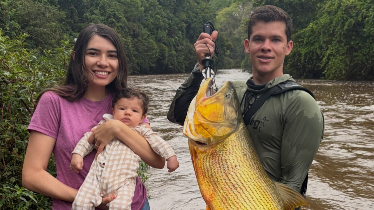 Pescador comemorou a conquista ao lado da família