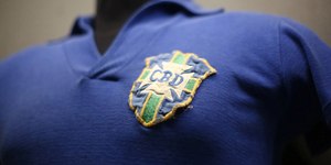 R$ 30 milhões: camisa de Pelé na Copa de 1958 vai ser leiloada