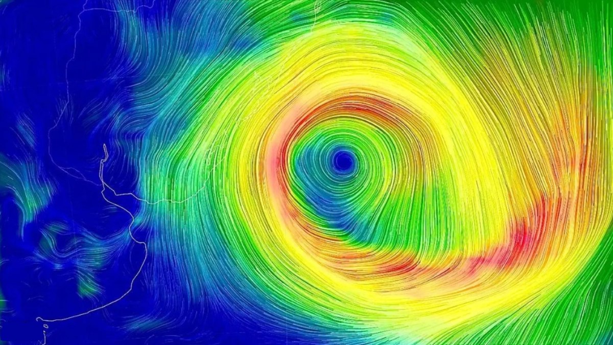 Ciclone raro deve causar temporais e ventos extremos por 4 dias Ciclone raro deve causar temporais e ventos extremos por 4 dias