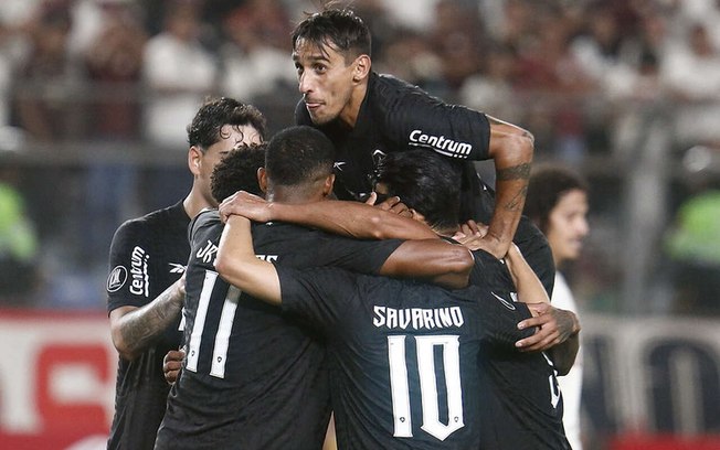Botafogo vence o Universitario (PER) e se classifica na Libertadores