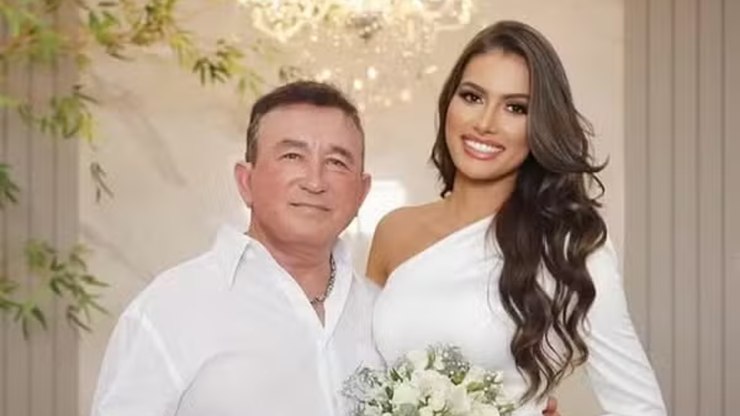 Crise%20no%20casamento%3F%20C%C3%A1lita%20se%20pronuncia%20ap%C3%B3s%20pol%C3%AAmica