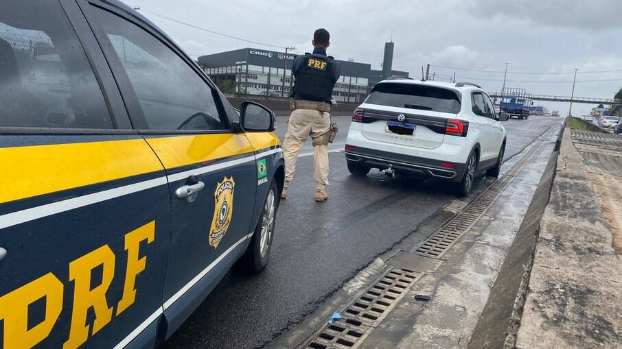 Durante a abordagem, verificou-se a existência de BO de apropriação indébita registrado no 2º DP de Santo André.