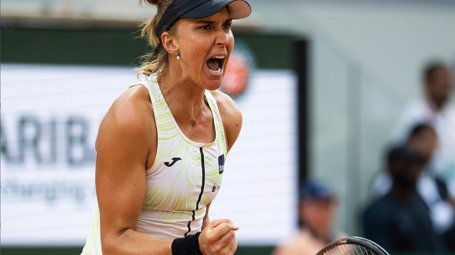 Bia Haddad Maia comemora ponto em Roland Garros