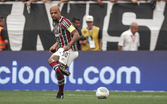 Atuações ENM: Felipe Melo e Ganso são os piores em campo na goleada pro Corinthians. Veja as notas