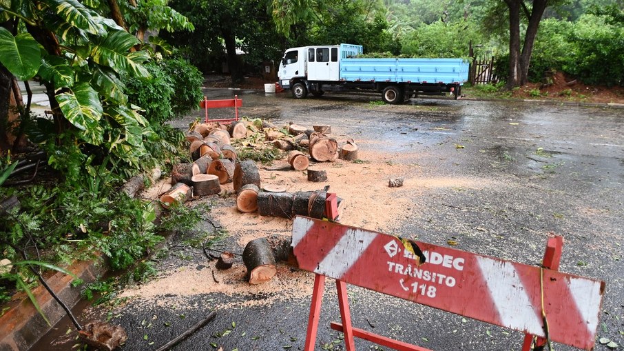 A chuva chegou a 42,15 milímetros (mm) nas últimas 12 horas, com acumulado de 92,55 mm em 72 horas.