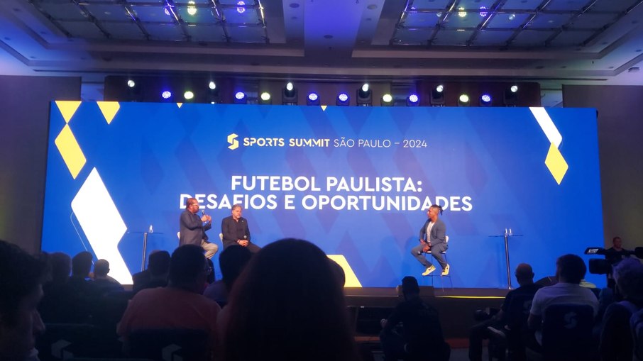 Reinaldo Carneiro Bastos, presidente da Federação Paulista de Futebol em painel ao lado do presidente do São Paulo, Julio Casares em painel sobre os desafios do futebol paulista