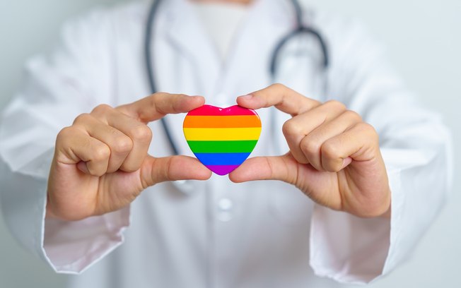 Orgulho LGBTQIA  destaca luta por saúde e trabalho