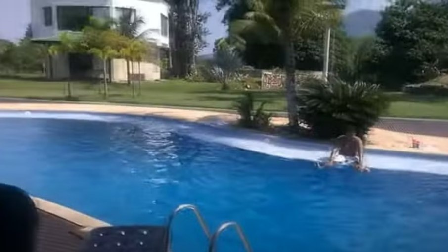 Mansão do DJ Malboro agora pertence a Neymar