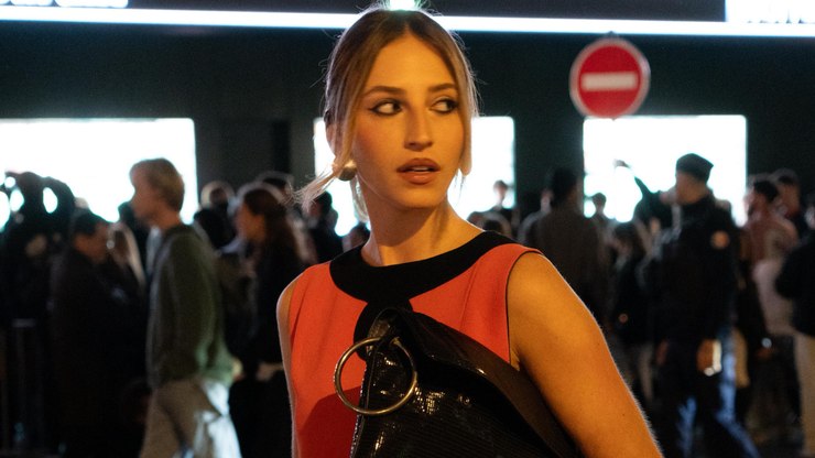Rafaella Maia aposta em look vintage de Pierre Cardin na PFW