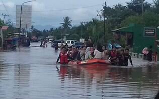 Número de mortos em inundações na Indonésia sobe para 31 - Mundo - iG