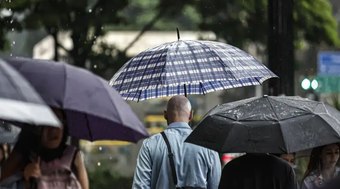 Tempo%20vira%20no%20RS%20com%20chuva%20forte%20e%20ventania