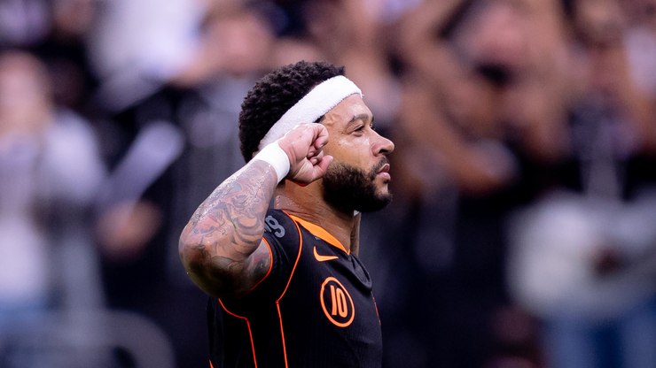 Memphis celebra fim de jejum: "Sempre quero marcar"