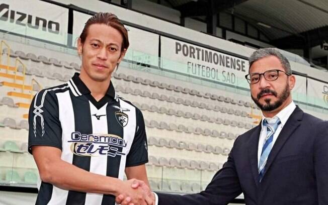 Honda se reúne com presidente do Portimonense e deixa o clube cinco dias após ser anunciado