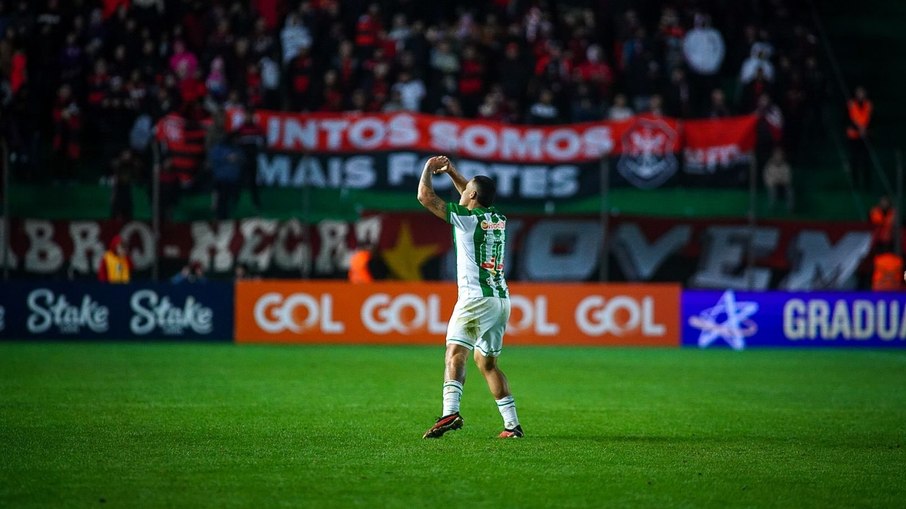 Flamengo não vence no Estádio Alfredo Jaconi desde 1997