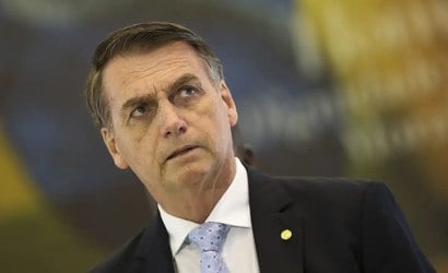 Bolsonaro é transferido a São Paulo para internação 