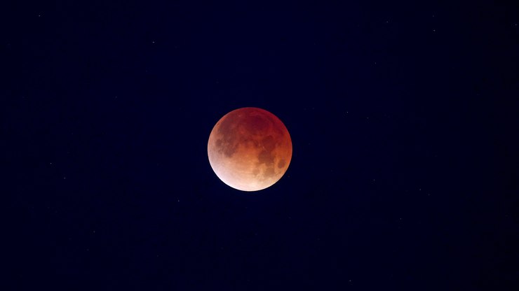"Lua de Sangue": veja como foi eclipse no Brasil