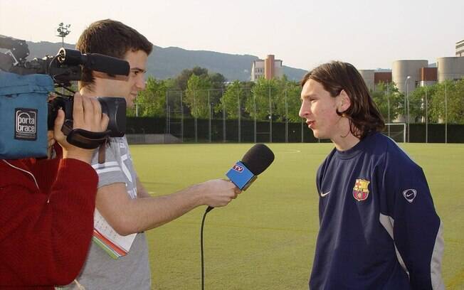 Em 2004 dá entrevista ainda como jogador do time B do Barcelona. Foto: FC Barcelona