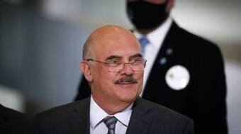 Milton Ribeiro volta a criticar Paulo Freire e ataca obra do educador 