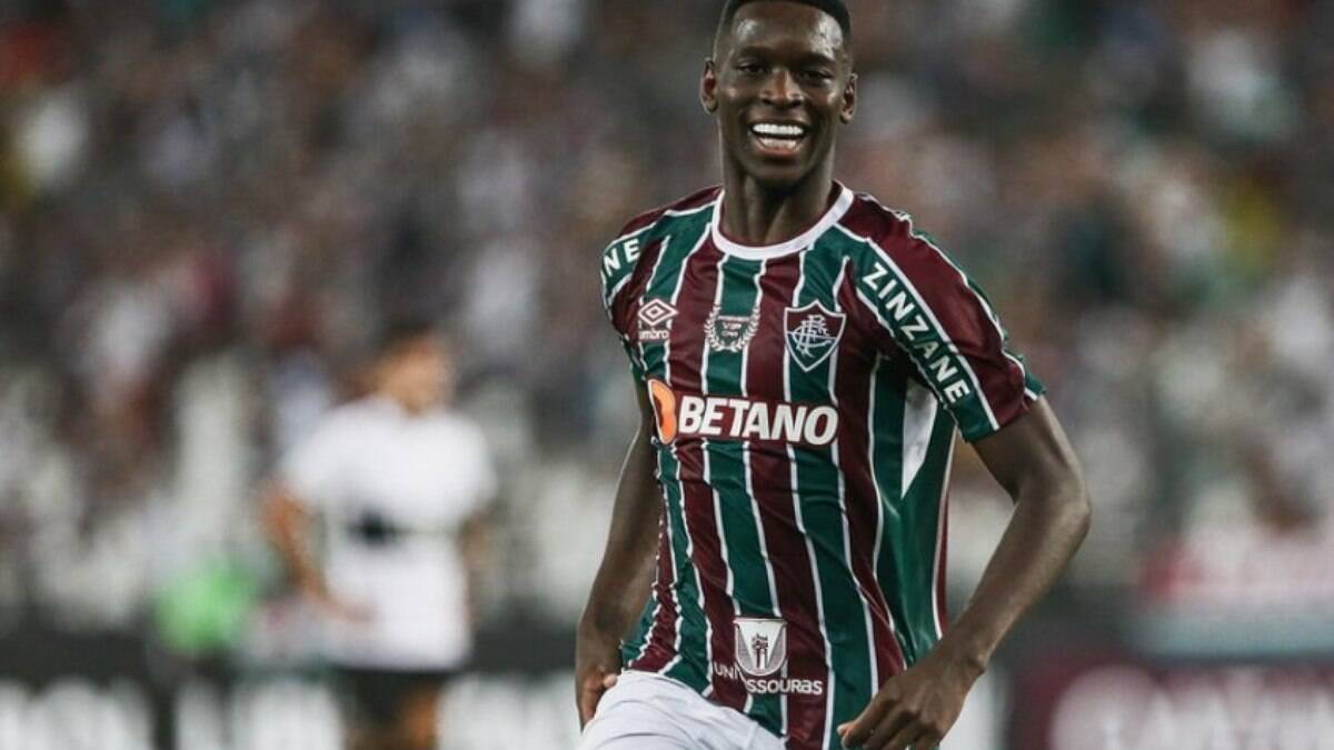 Fluminense encaminha venda do atacante Luiz Henrique ao Betis por cerca de R$ 70 milhões