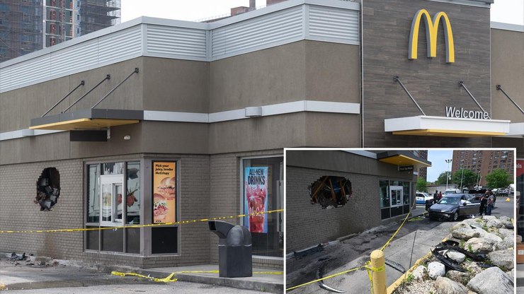 Carro "voa" e abre buraco em McDonald's cheio de clientes