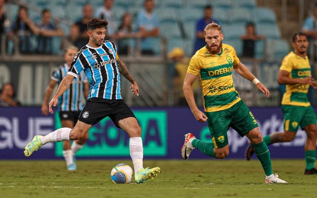 Com o apoio da torcida, Grêmio leva a melhor sobre o Cuiabá, em Porto Alegre