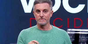 Em "clima de enterro", Luciano Huck passa por perrengue ao vivo