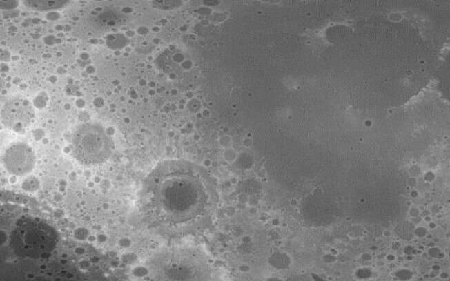 Imagens das novas crateras da Lua foram capturadas pela espaçonave Lunar Reconnaissance Orbiter (LRO) da Nasa