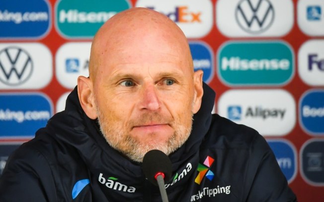 O técnico da seleção da Noruega, Ståle Solbakken