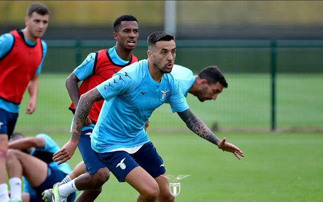Jogadores da Lazio durante treinamento da equipe - Foto: Divulgação/SS Lazio Jogadores da Lazio durante treinamento da equipe - Foto: Divulgação/SS Lazio