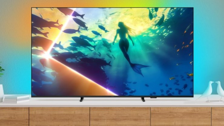 Smart TV 75” 4K é destaque com projeção de luzes na parede