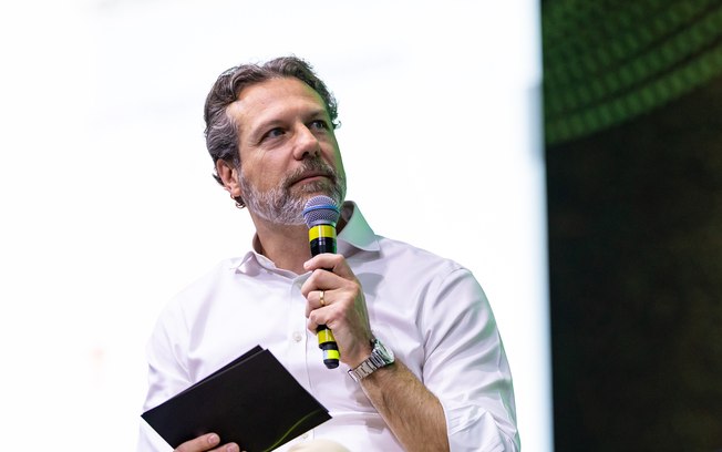 Falconi investe R$ 100 milhões em IA e tecnologia