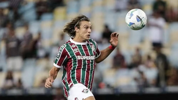 Canobbio%20sofre%20afundamento%20na%20face%20durante%20jogo%20contra%20Uni%C3%B3n