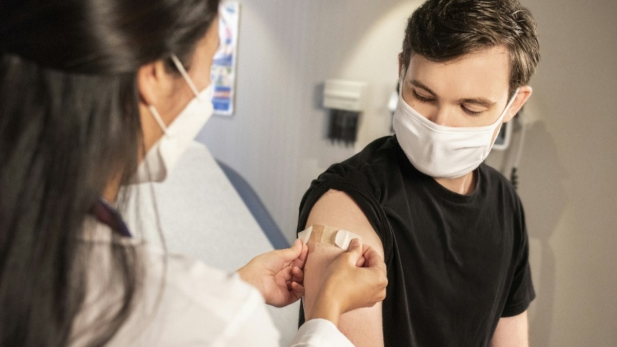 Vacina contra a gripe está disponível para todas as pessoas com mais de seis meses de idade Vacina contra a gripe está disponível para todas as pessoas com mais de seis meses de idade