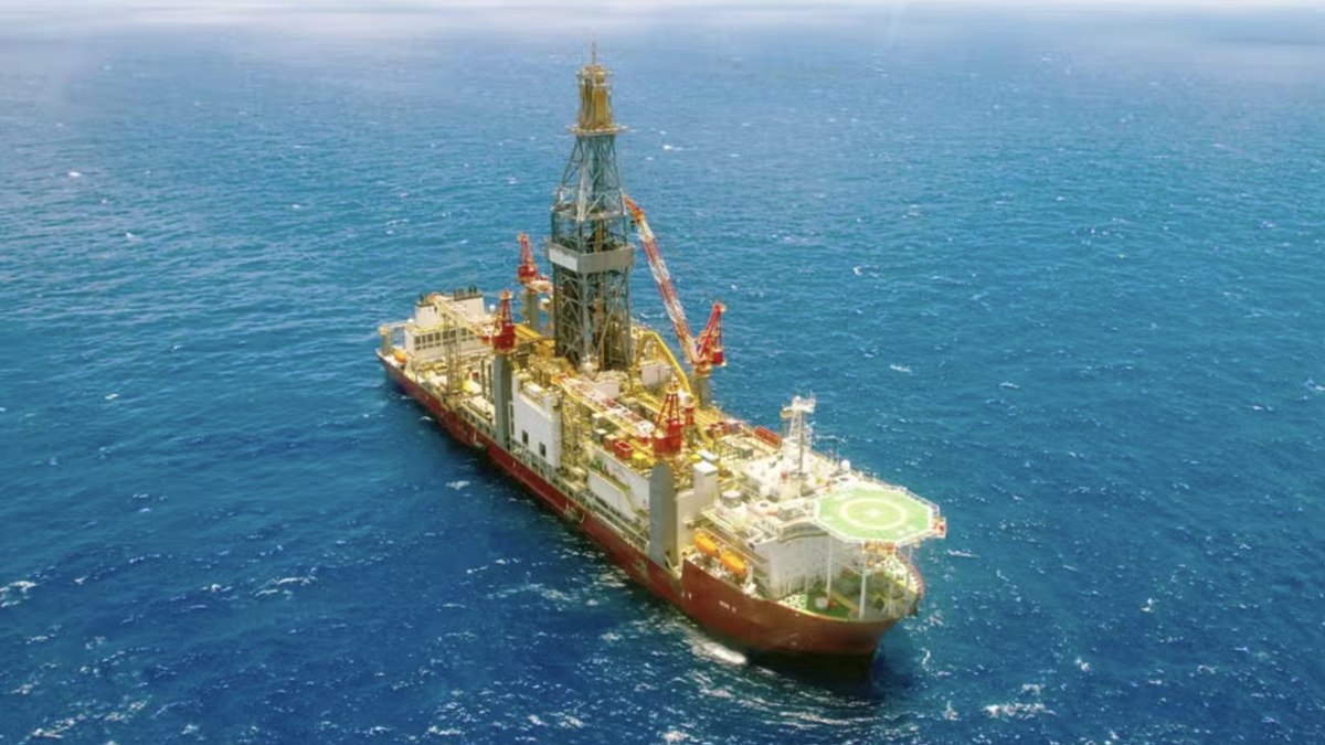 Navio sonda da Petrobras