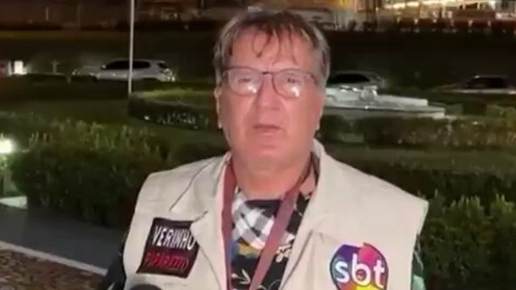 Repórter do SBT é surpreendido com declaração de amor ao vivo
