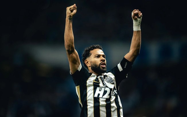 Renan Lodi marcou o gol de empate do Atlético diante do Cruzeiro no Mineirão
