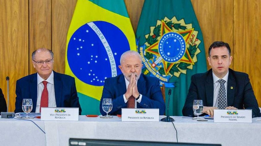 Lula cria grupo interministerial de combate à violência nas escolas - 18.03.2023