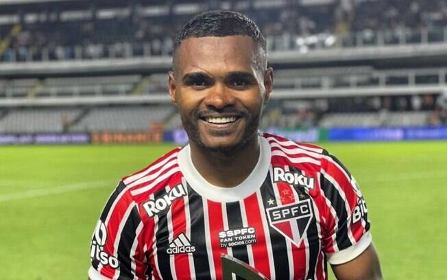 Nikão não jogou nenhuma partida completa pelo São Paulo desde sua contratação