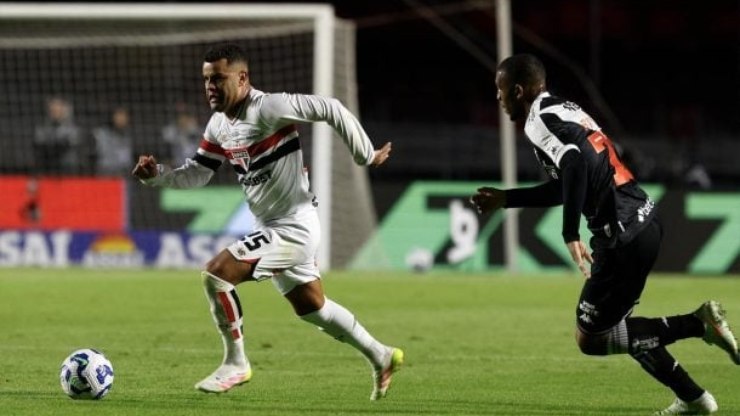 Alisson defende Zubeldía após derrota do São Paulo e cobra reação