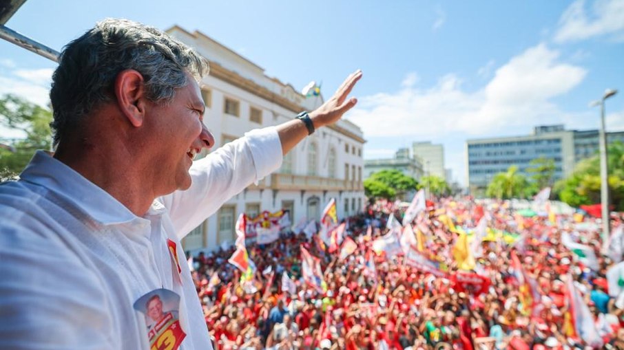 Rogério Carvalho tem 57% dos votos válidos, diz Real Time Big Data