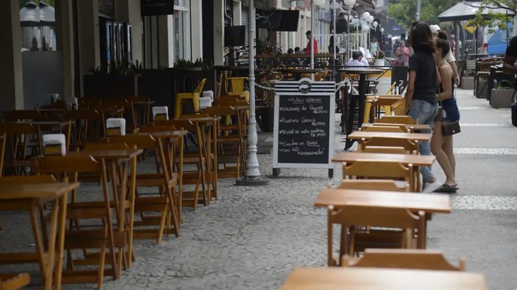 Intoxicação por metanol no RJ? Secretaria nega casos suspeitos