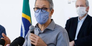 Zema pode renunciar hoje e apoiar Flávio, durante debate