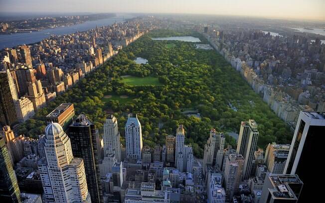 O Central Park é um oásis em meio a tantos prédios e arranha-céus e uma opção na lista de passeios em Nova York
